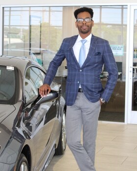 Staff member Stephen Jean from f7349fa65245