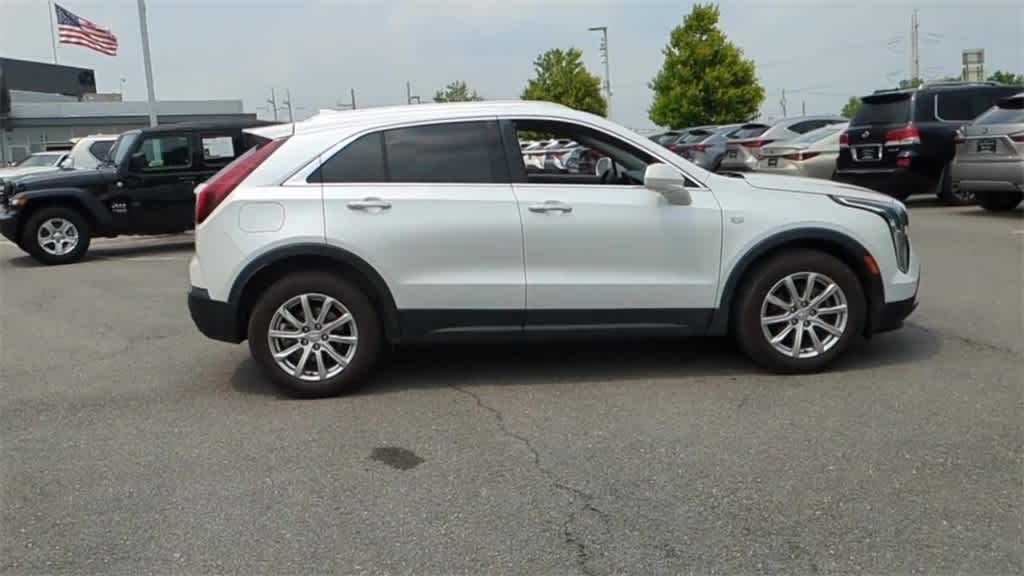 Thumbnail: 2019 Cadillac XT4 - 9