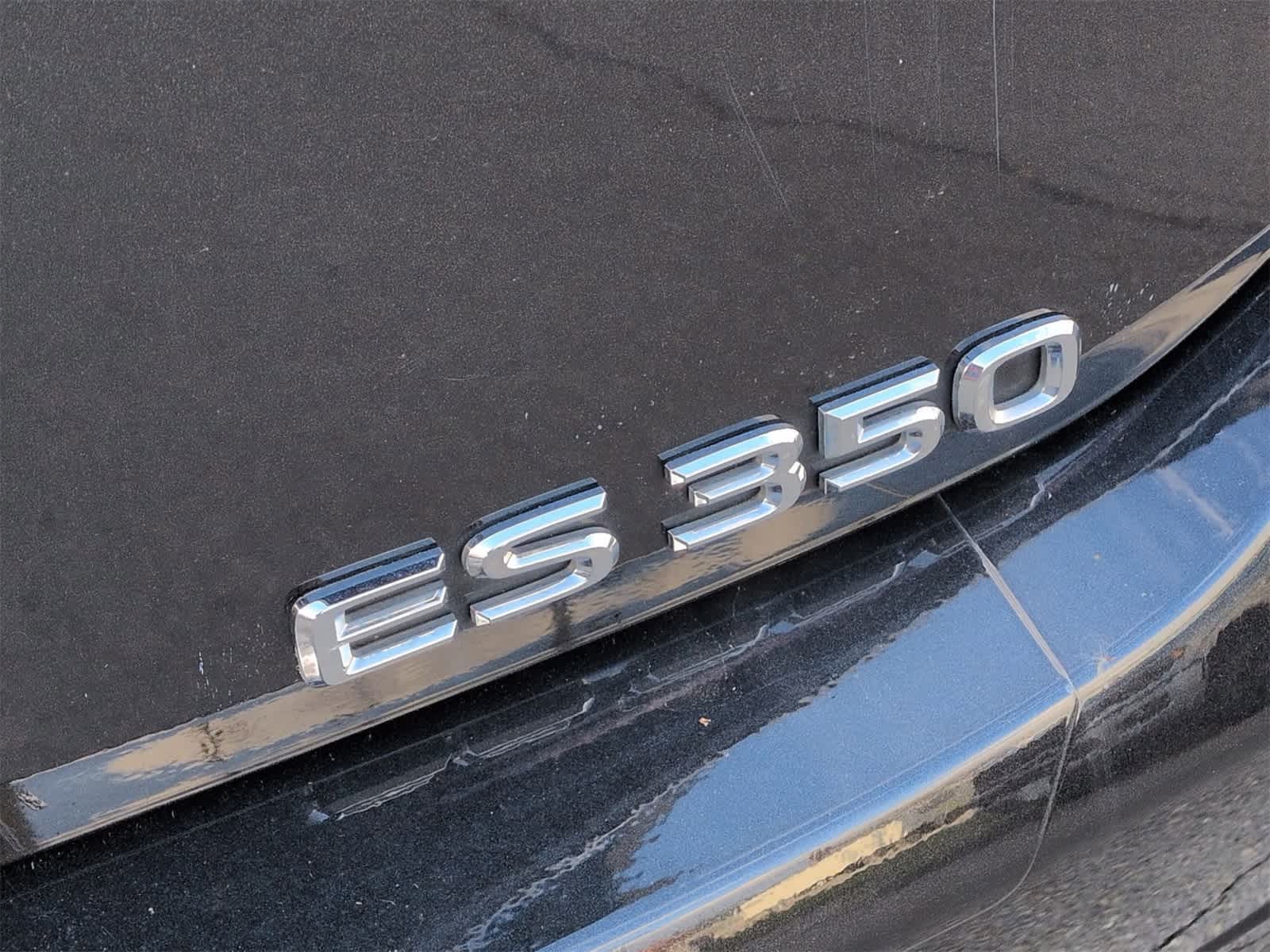 Thumbnail: 2023 Lexus ES - 13