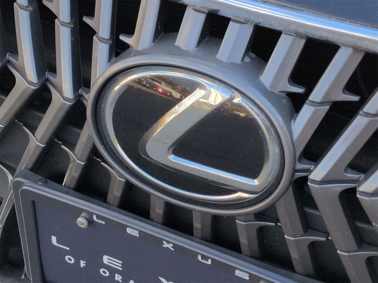 Thumbnail: 2023 Lexus ES - 12