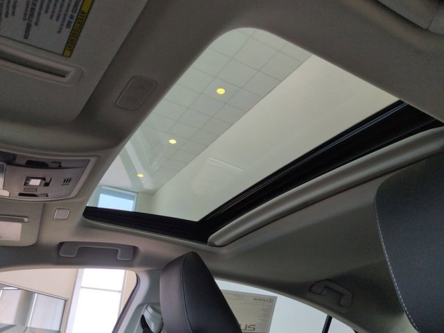 Thumbnail: 2025 Lexus ES - 12