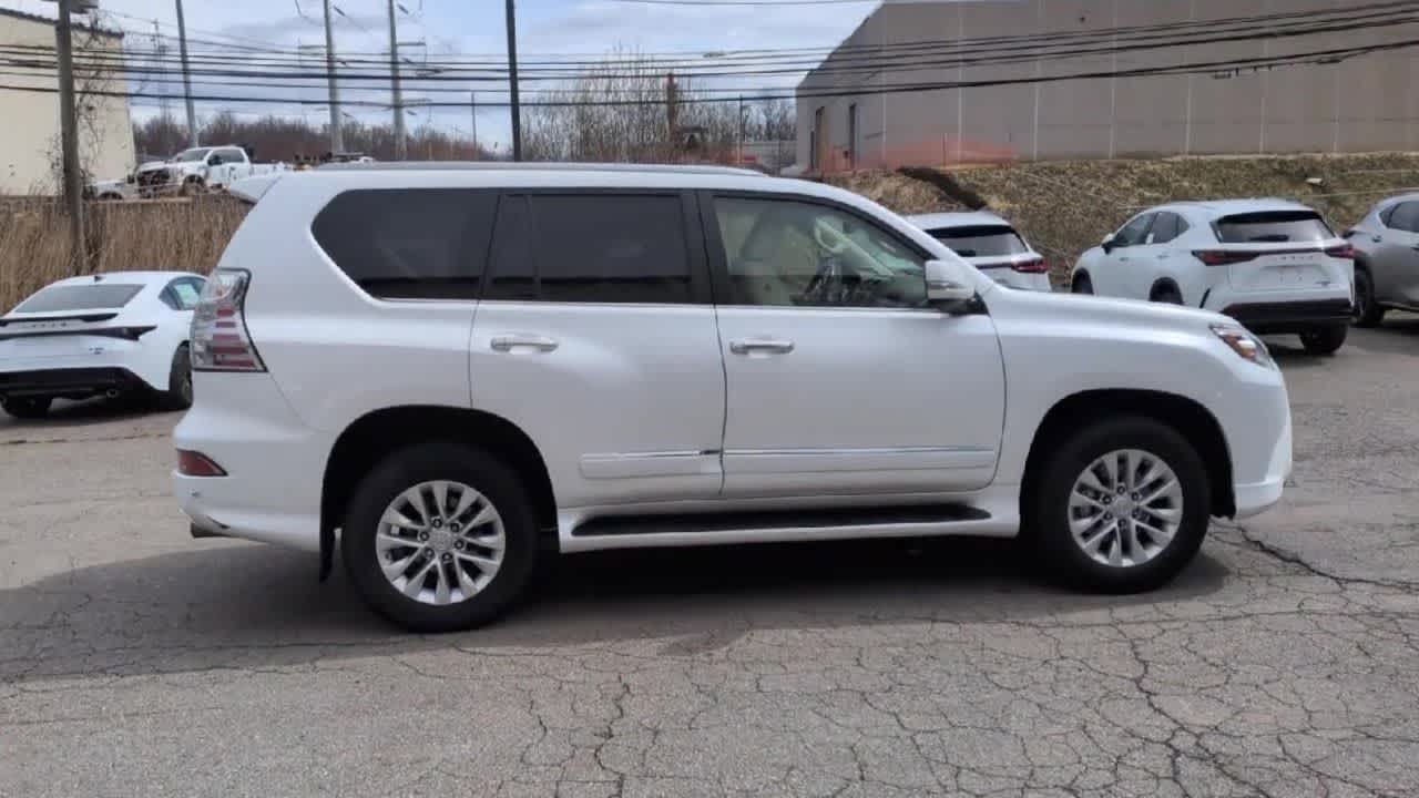 Thumbnail: 2018 Lexus GX - 9