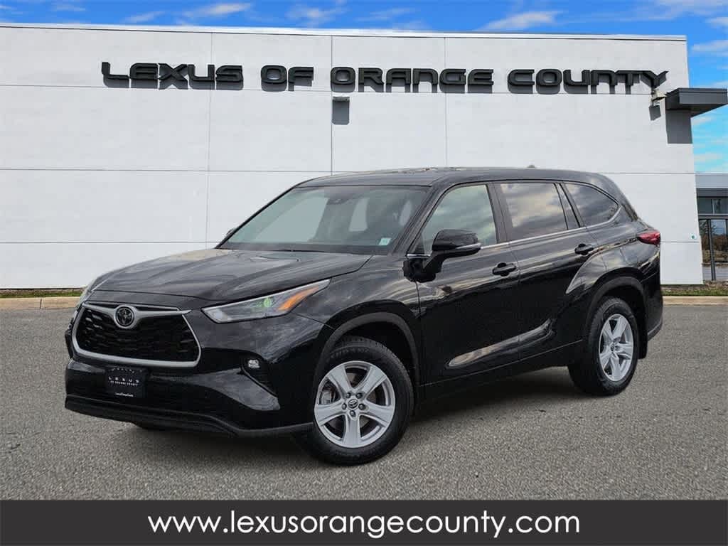 Used 2023 Toyota Highlander LE SUV