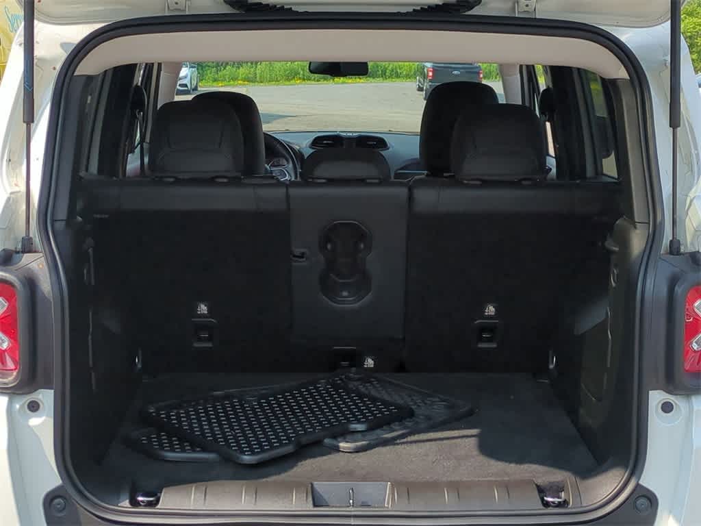 Thumbnail: 2021 Jeep Renegade - 33