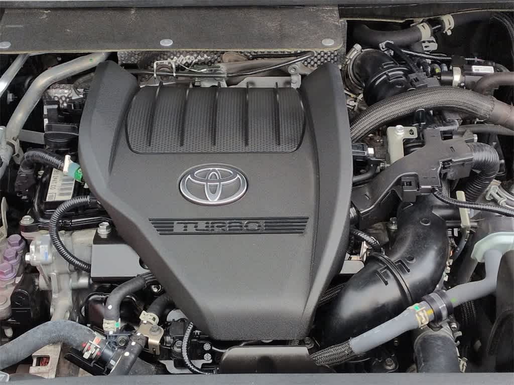 Thumbnail: 2023 Toyota Highlander - 14