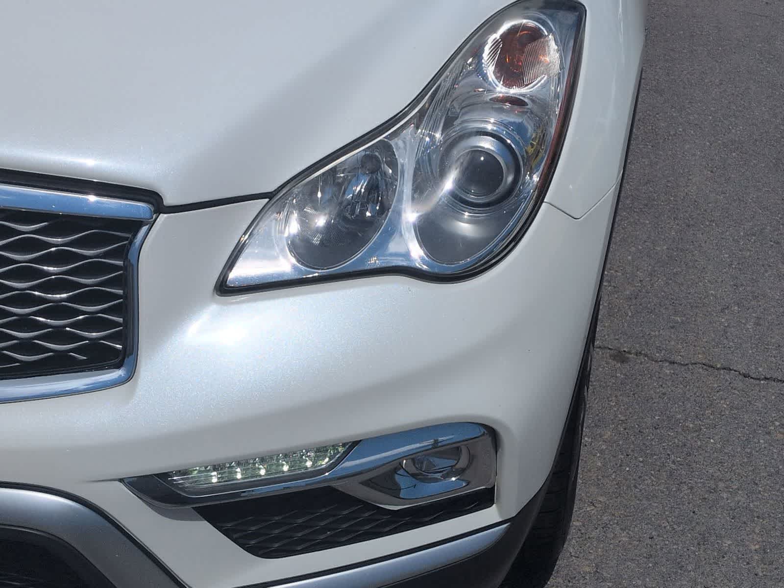 Thumbnail: 2017 INFINITI QX50 - 11