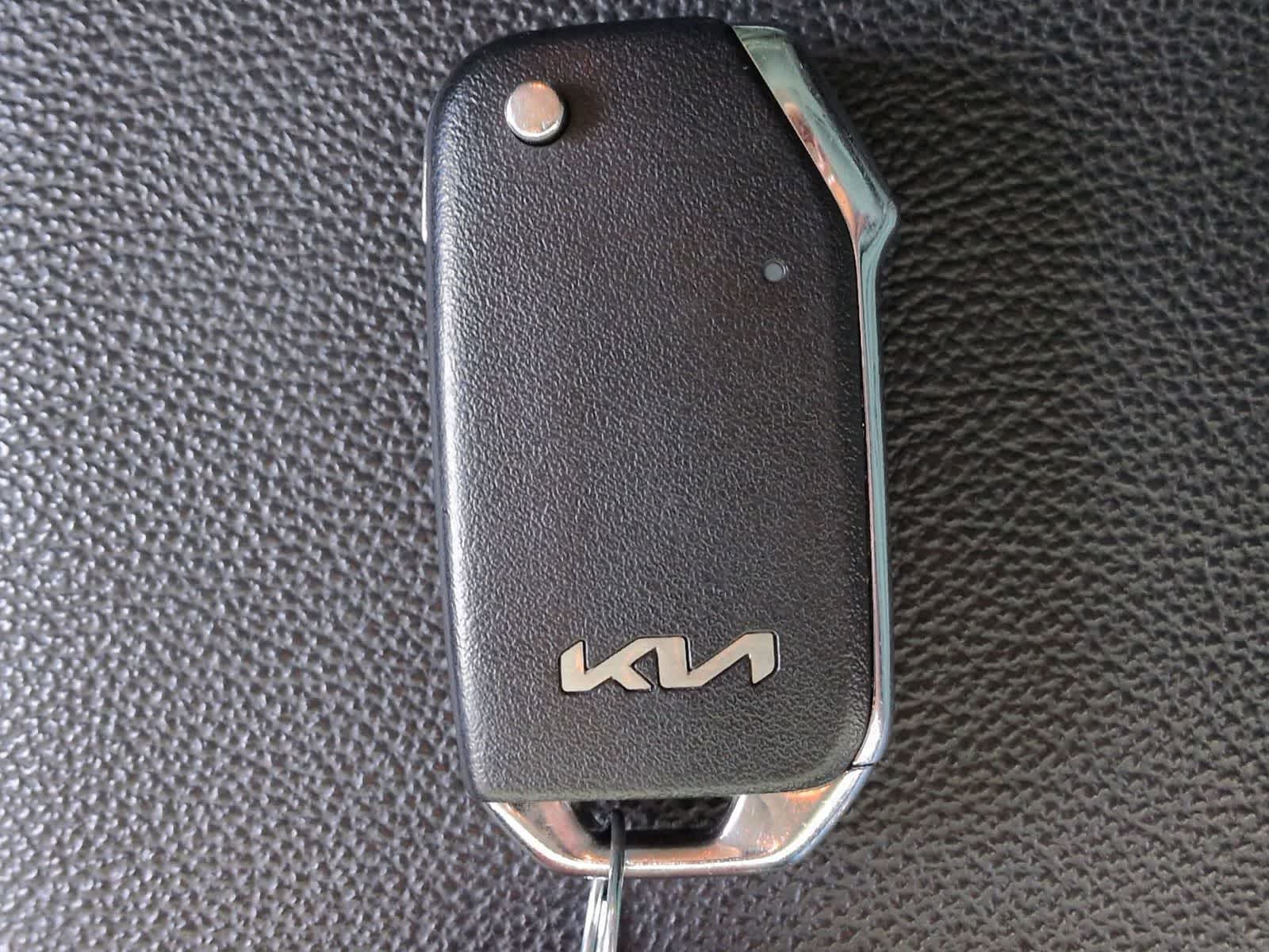 Thumbnail: 2023 Kia Forte - 34