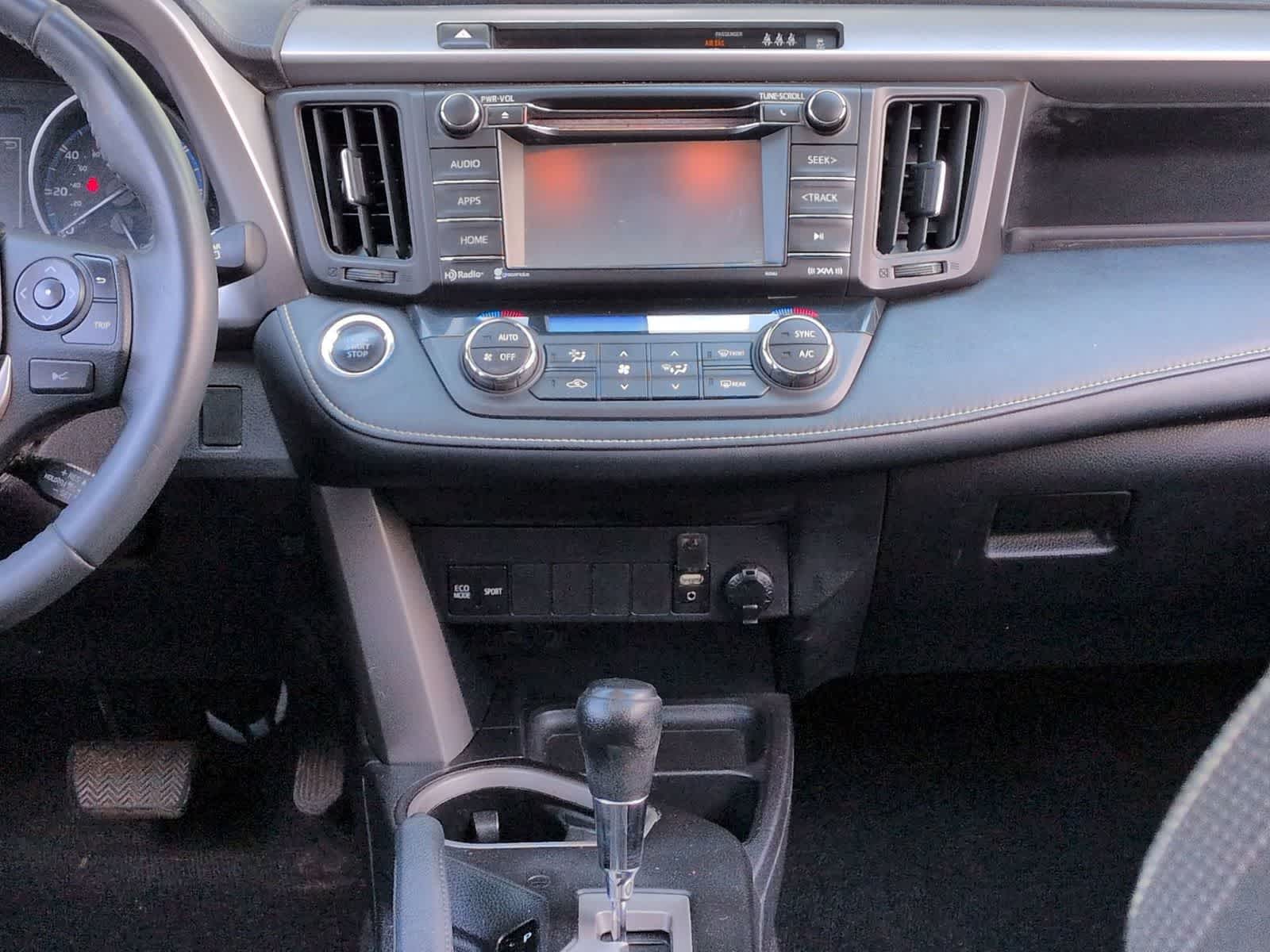 Thumbnail: 2018 Toyota RAV4 - 29