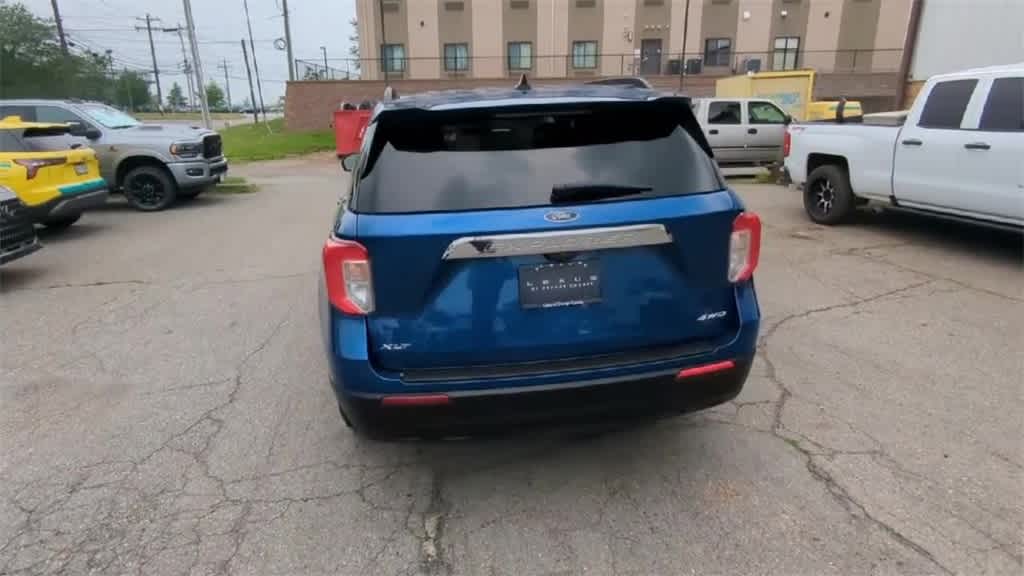 Thumbnail: 2021 Ford Explorer - 7