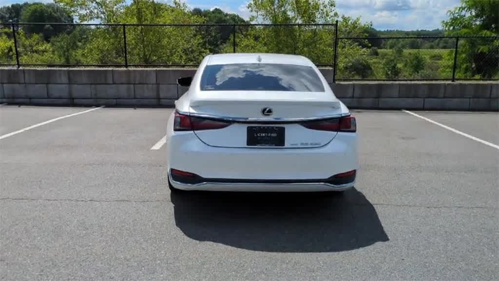 Thumbnail: 2021 Lexus ES - 7