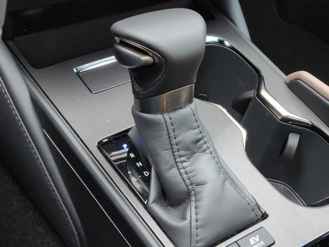 Thumbnail: 2025 Lexus ES - 33