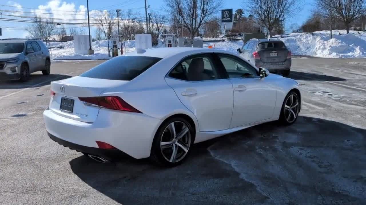 Thumbnail: 2017 Lexus IS - 8