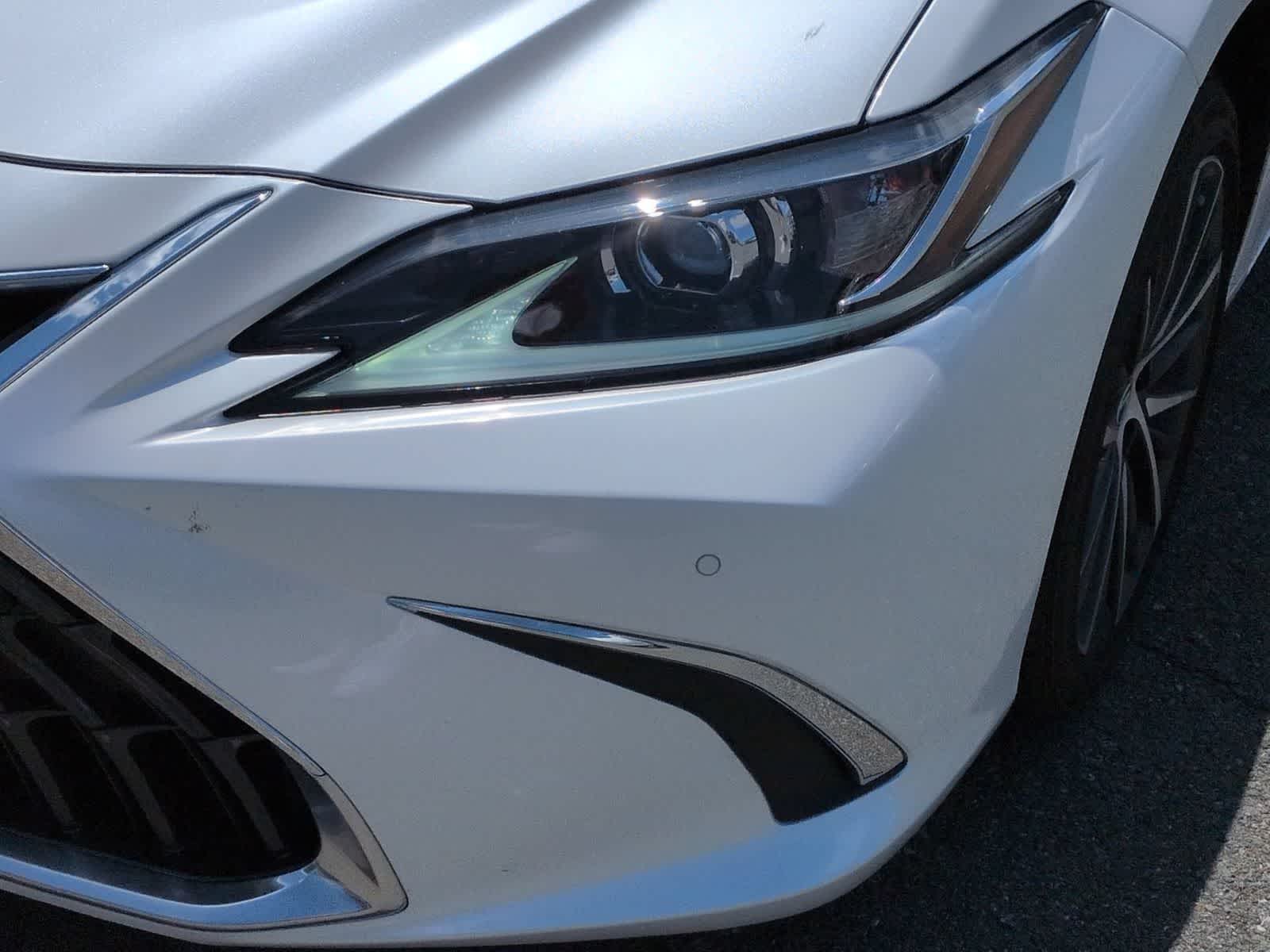 Thumbnail: 2025 Lexus ES - 11