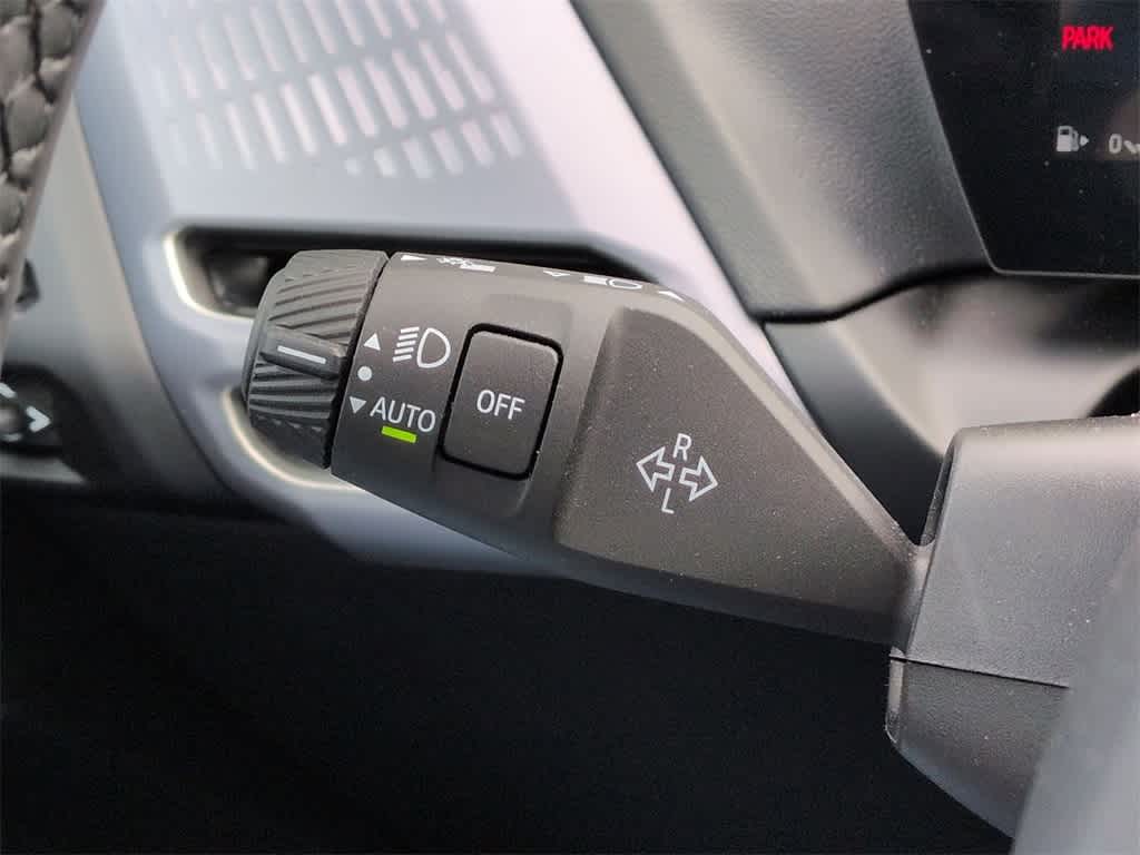 Thumbnail: 2025 BMW 2 Series - 27