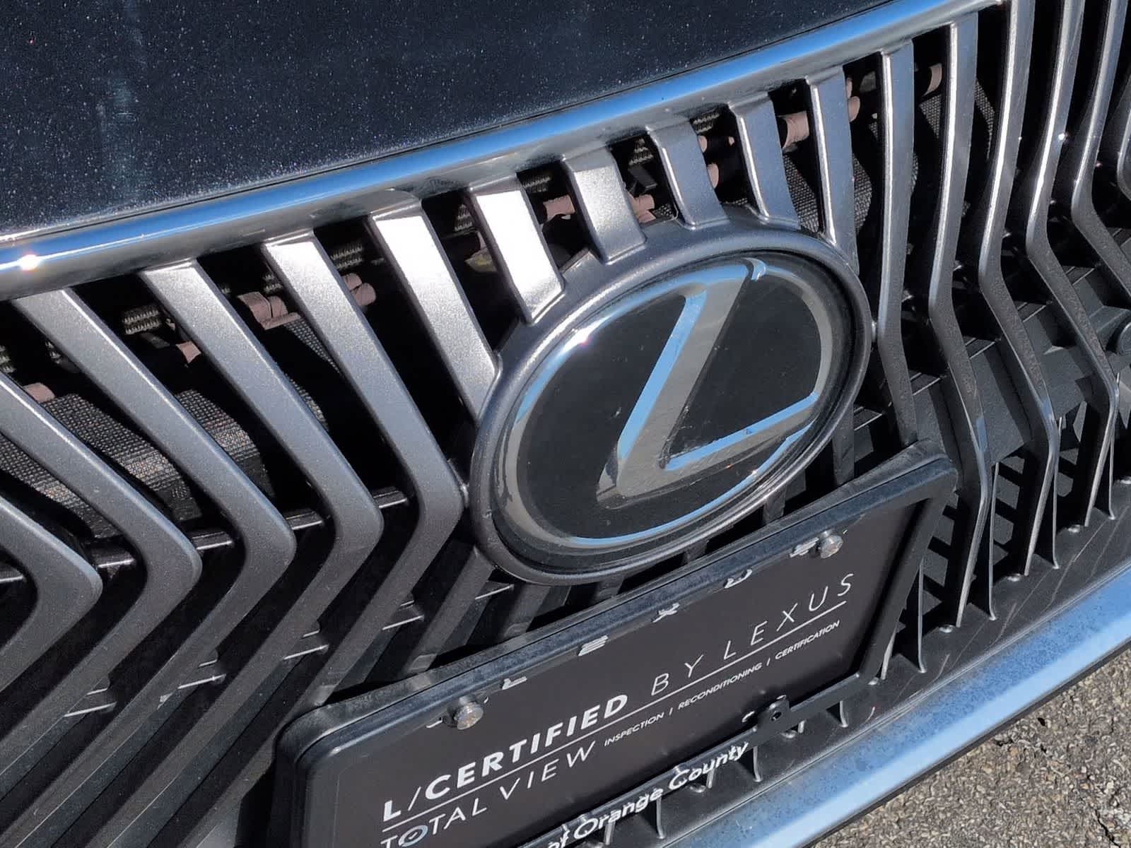 Thumbnail: 2021 Lexus ES - 12