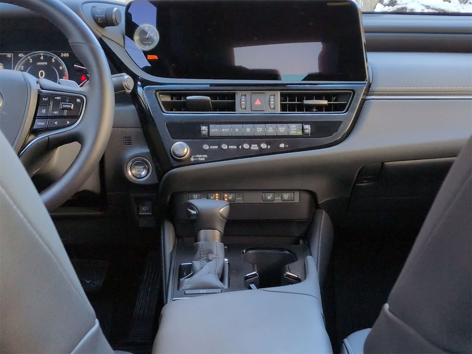 Thumbnail: 2025 Lexus ES - 30