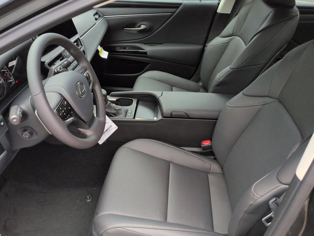 Thumbnail: 2025 Lexus ES - 17