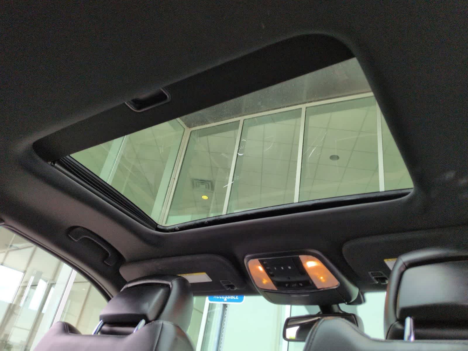 Thumbnail: 2016 Jeep Grand Cherokee - 23