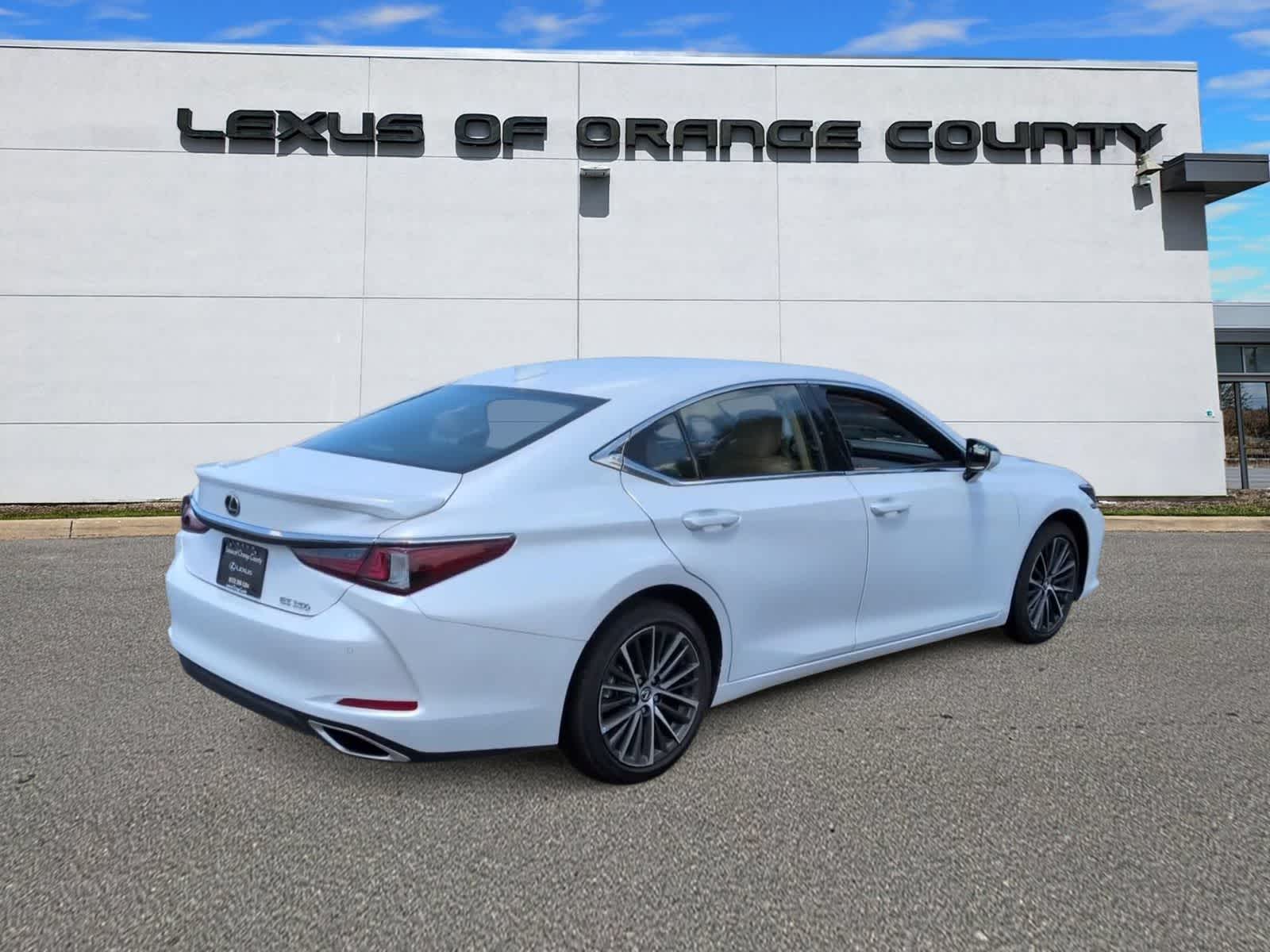 Thumbnail: 2025 Lexus ES - 8