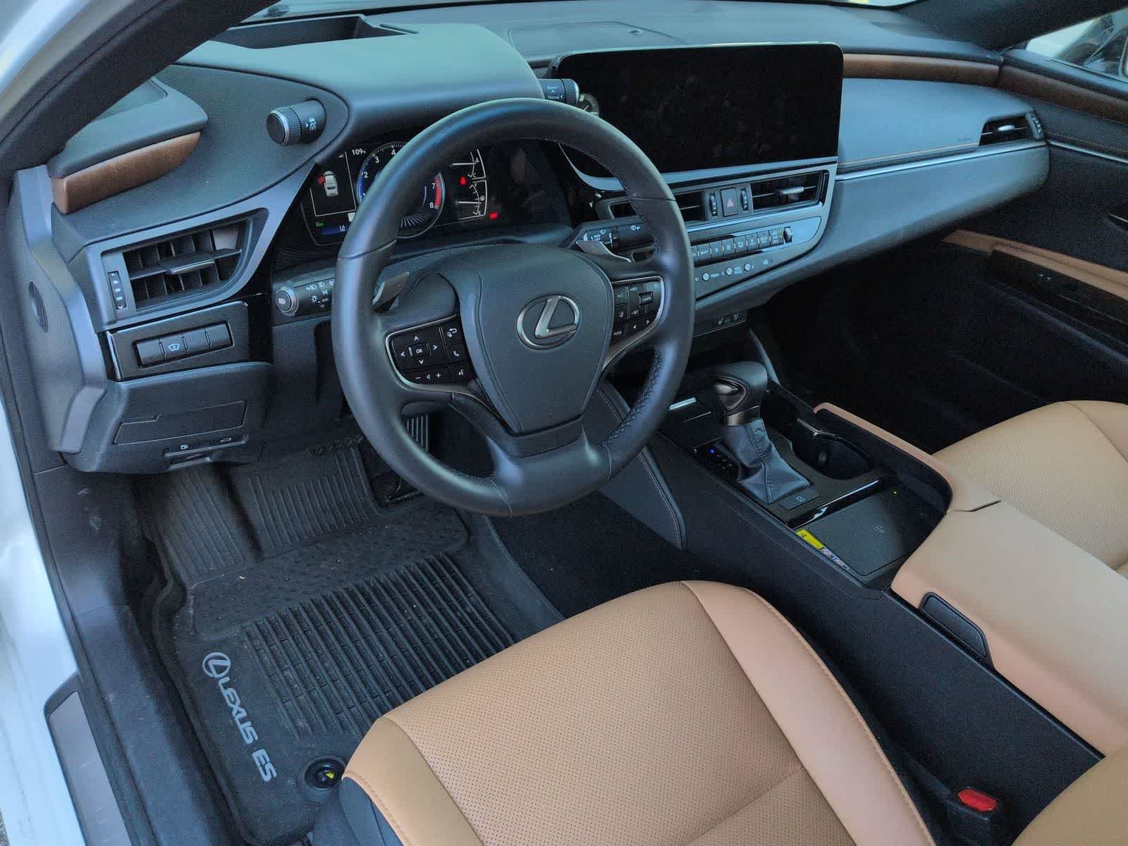 Thumbnail: 2025 Lexus ES - 10