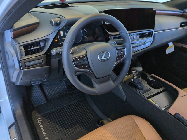 2025 Lexus ES 350 F SPORT Design photo 2