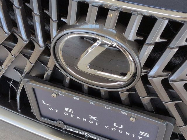 Thumbnail: 2025 Lexus ES - 4