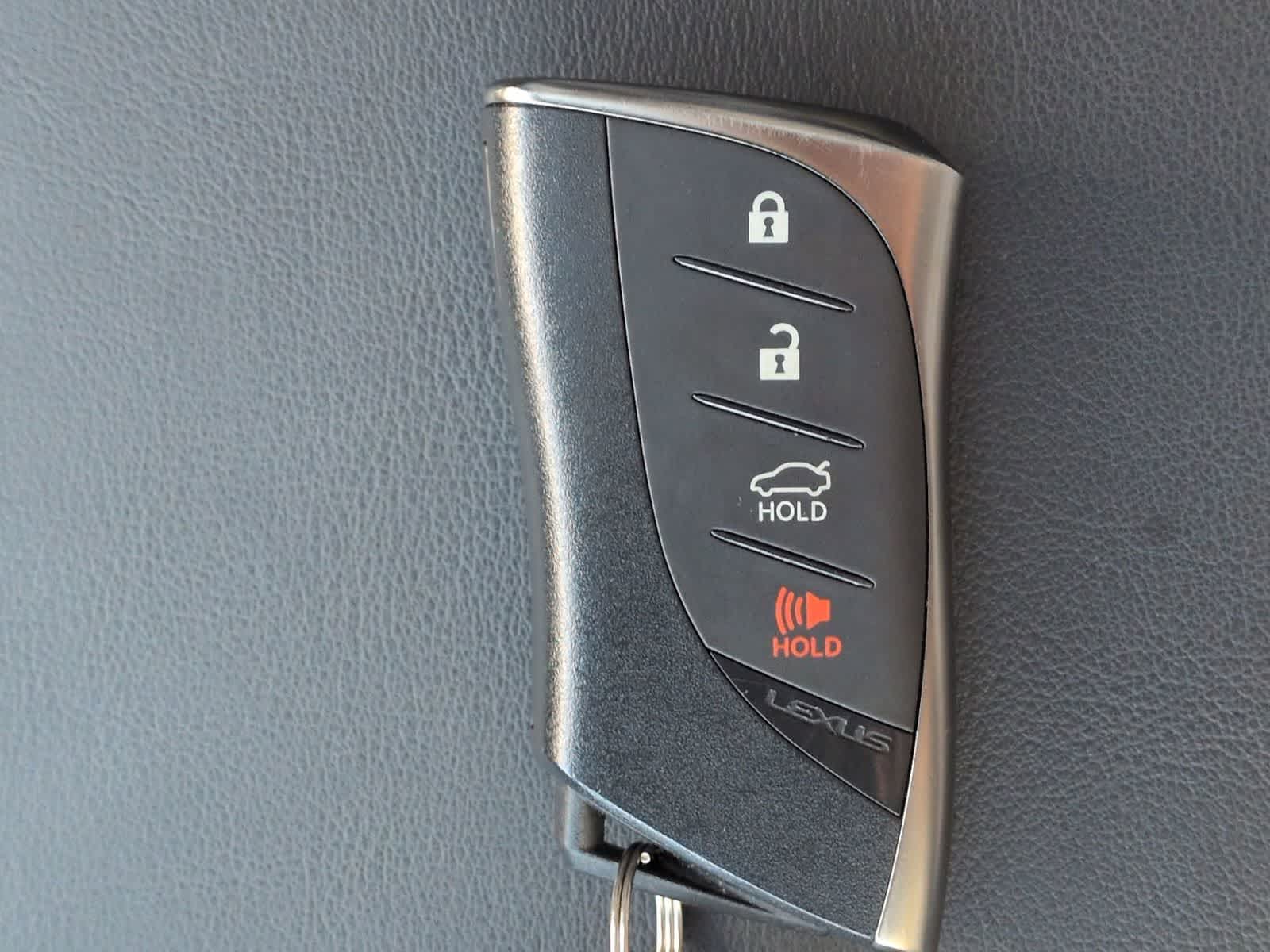 Thumbnail: 2021 Lexus ES - 37