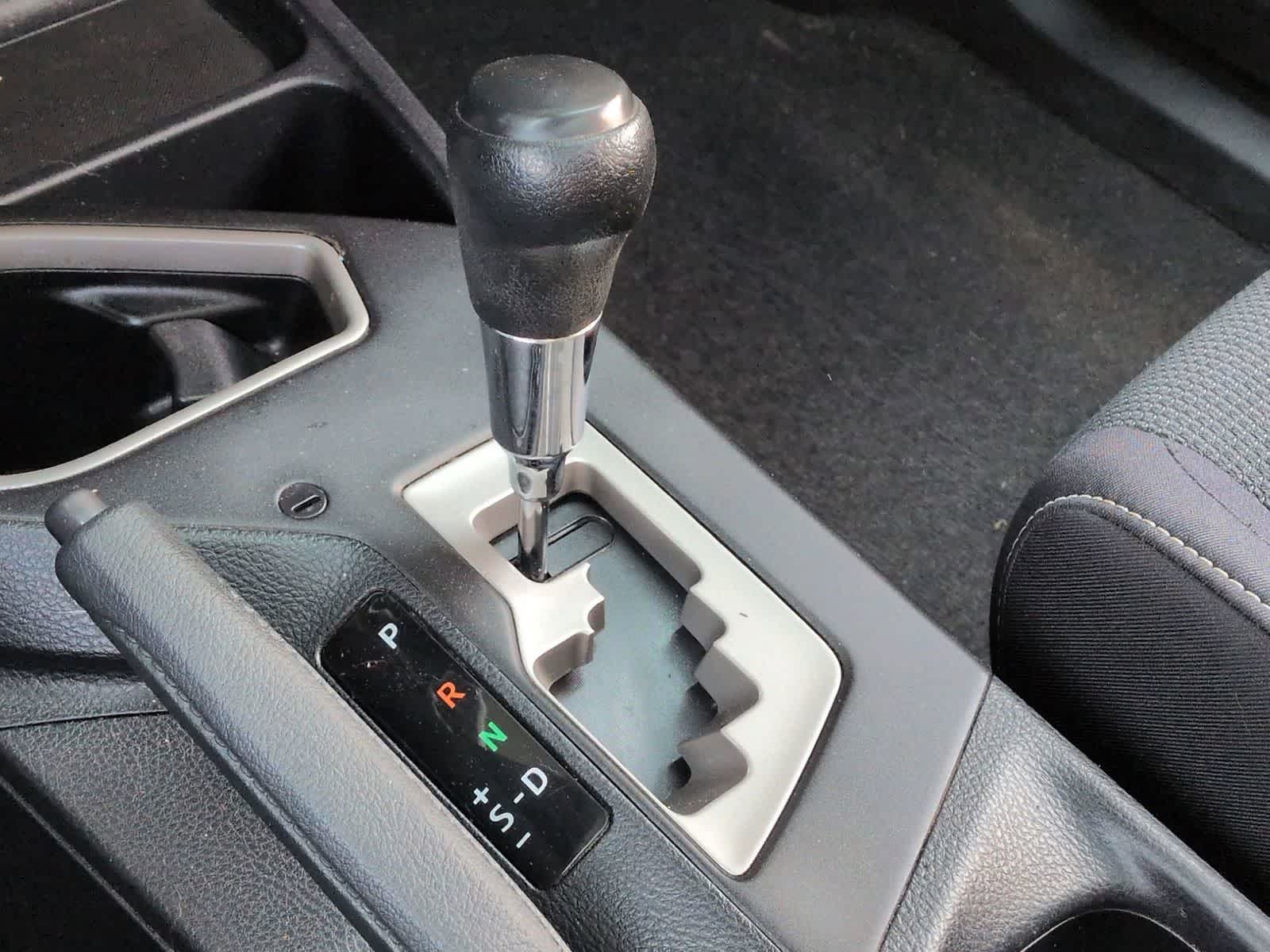 Thumbnail: 2018 Toyota RAV4 - 33