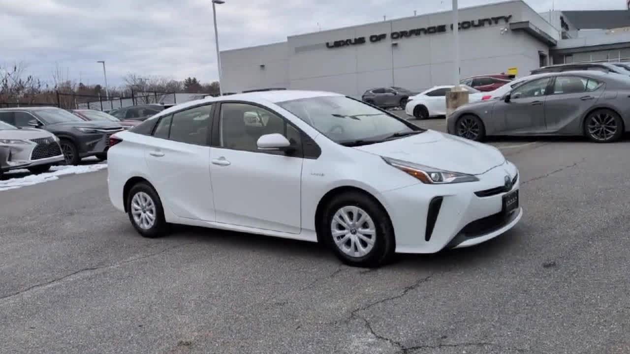 Thumbnail: 2022 Toyota Prius - 2