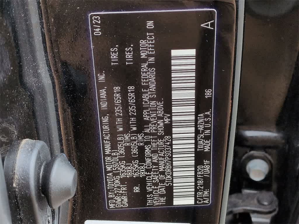 Thumbnail: 2023 Toyota Highlander - 35