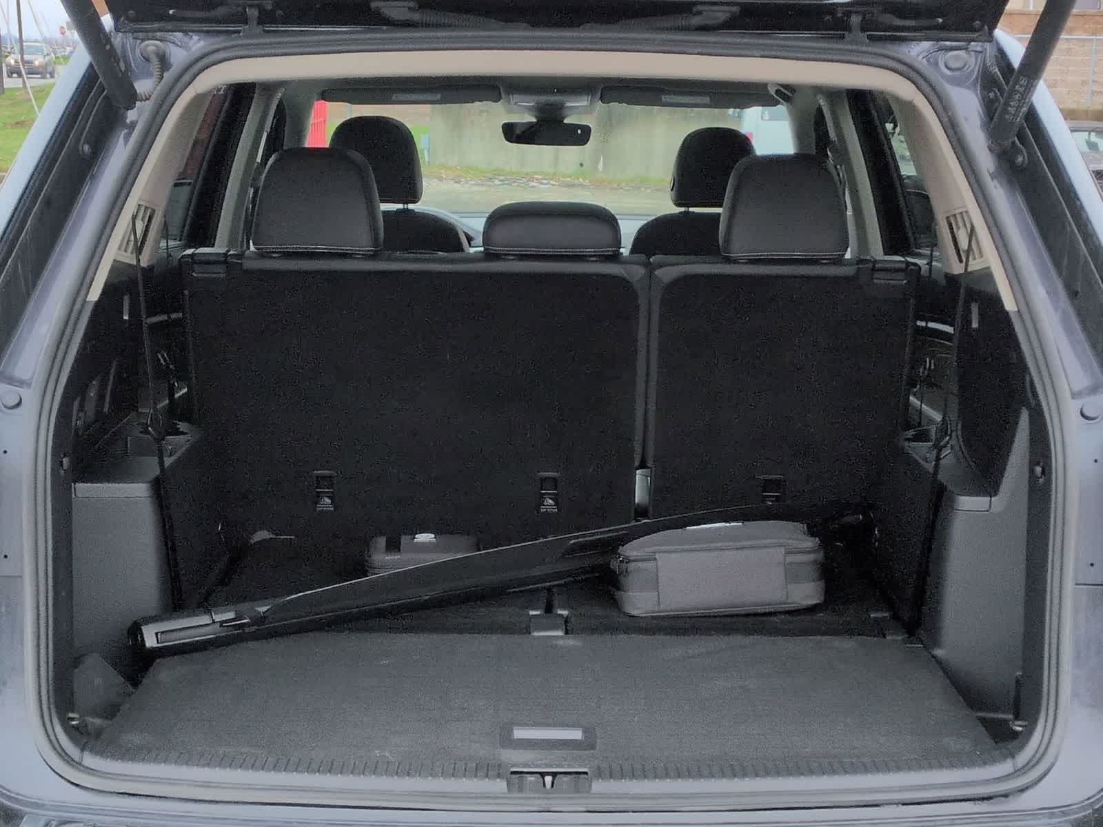 Thumbnail: 2023 Volkswagen Atlas - 36