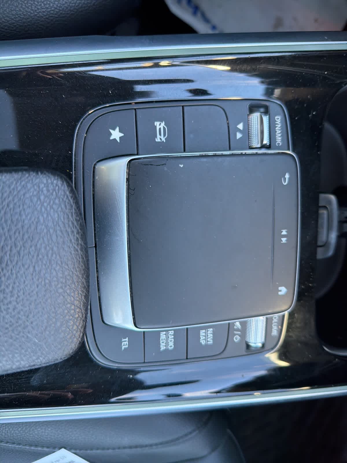 Thumbnail: 2022 Mercedes-Benz GLB - 20