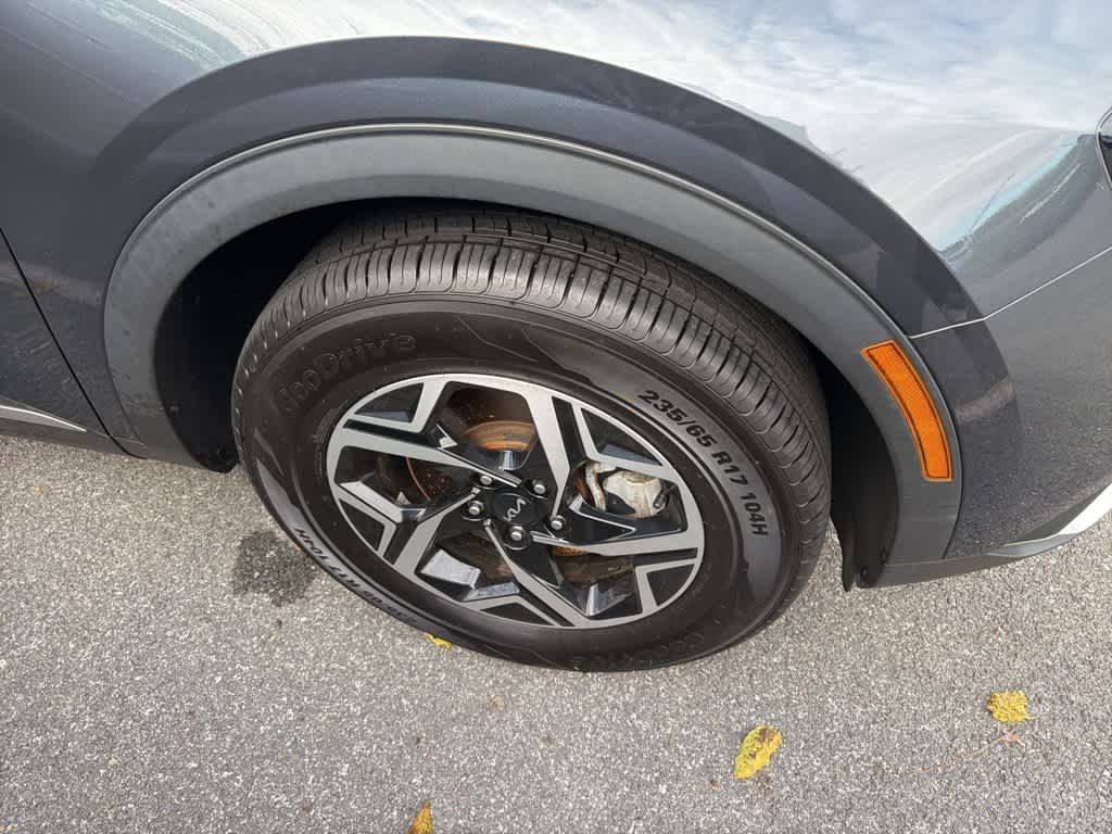 Thumbnail: 2023 Kia Sportage - 4