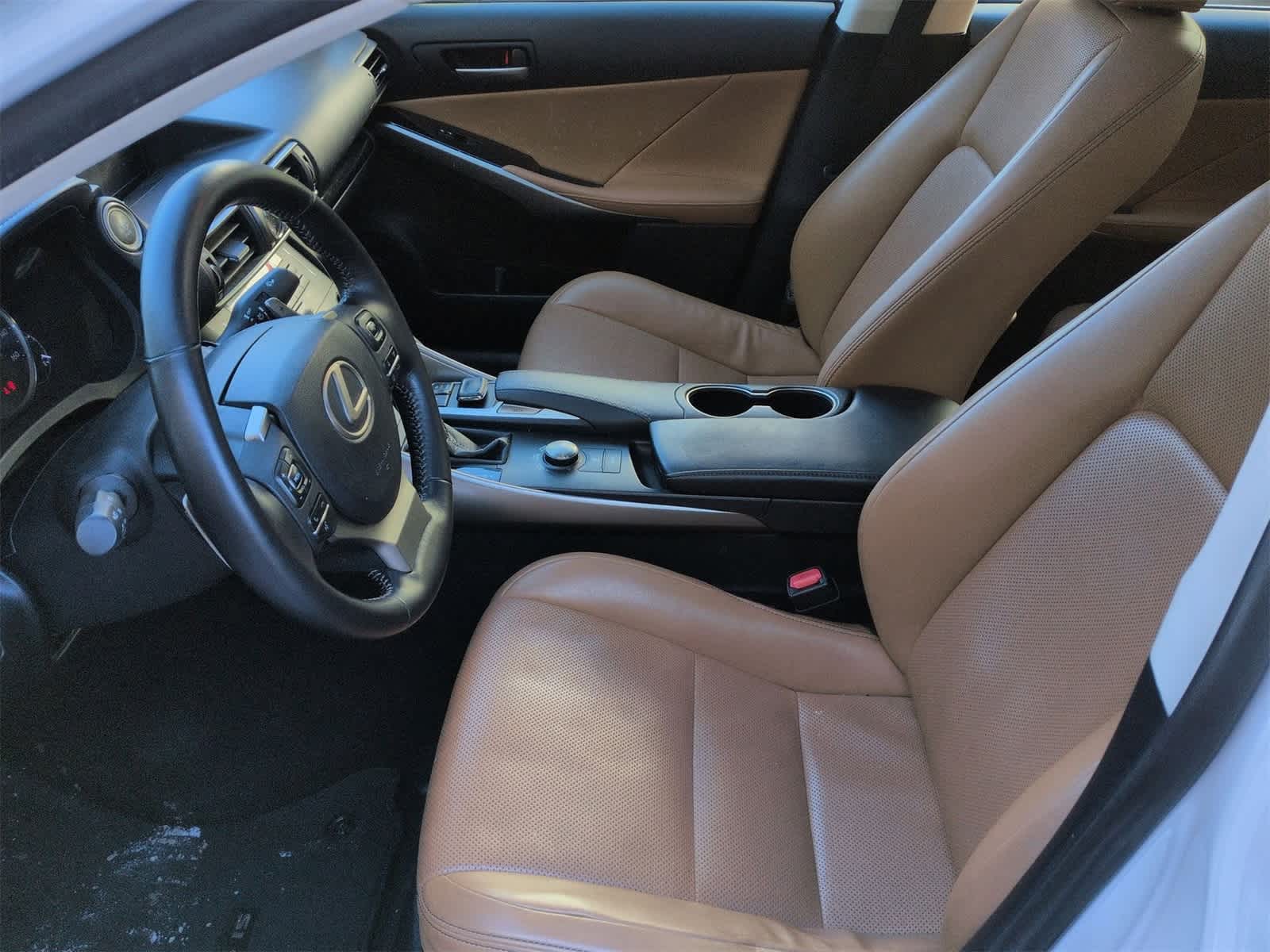 Thumbnail: 2017 Lexus IS - 17