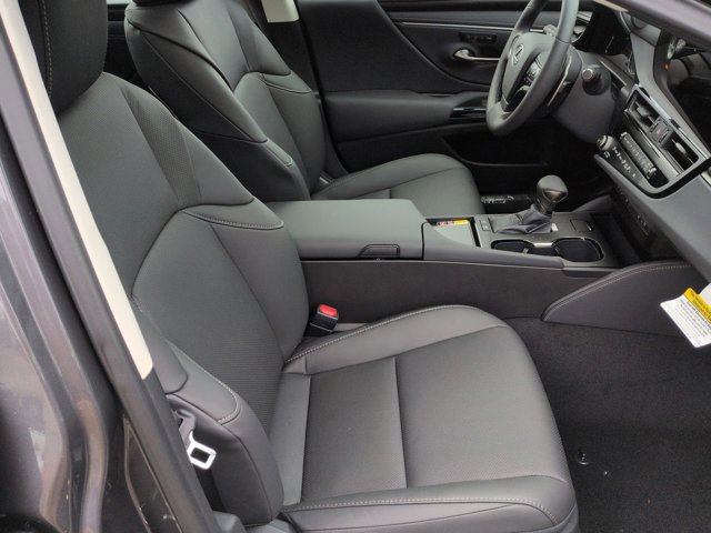 Thumbnail: 2025 Lexus ES - 24