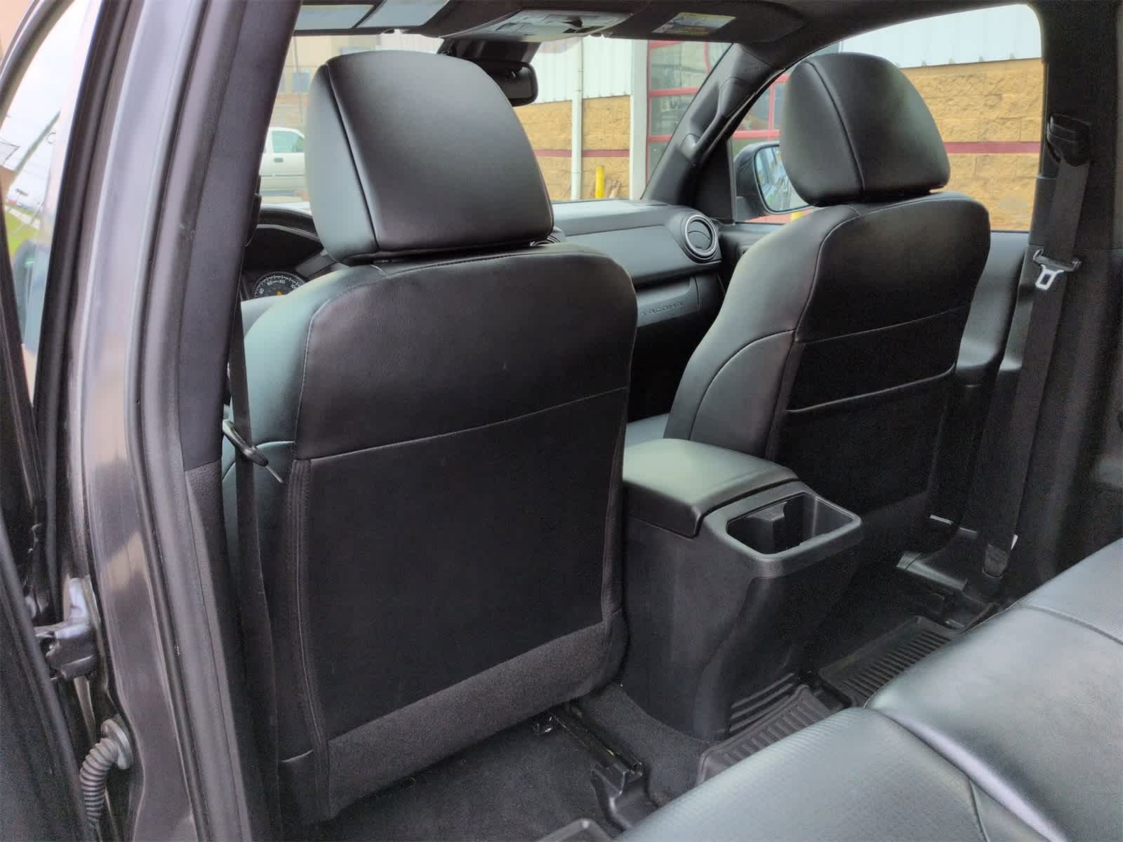 Thumbnail: 2019 Toyota Tacoma - 18