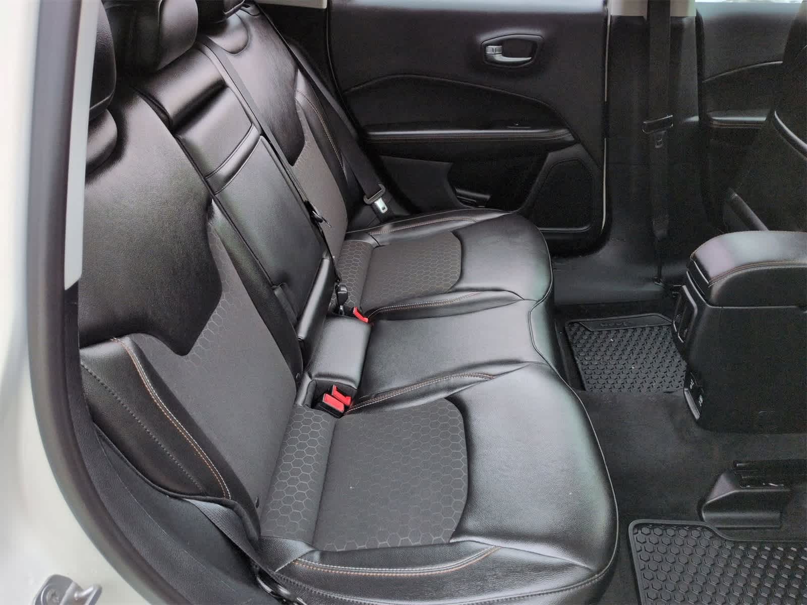 Thumbnail: 2018 Jeep Compass - 21