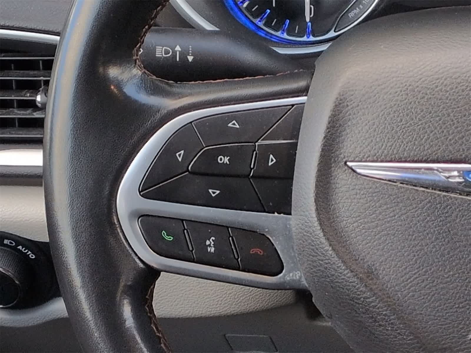 Thumbnail: 2020 Chrysler Pacifica - 24