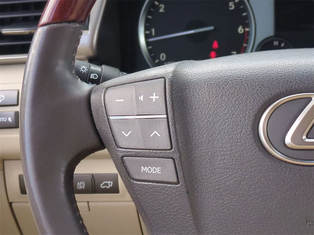 Thumbnail: 2013 Lexus LX - 26