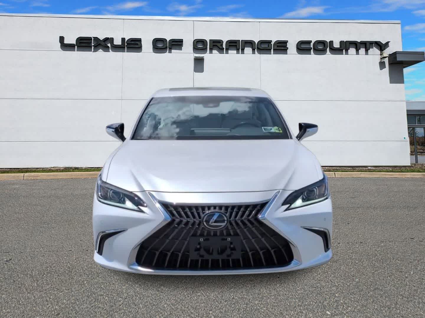 Thumbnail: 2023 Lexus ES - 3