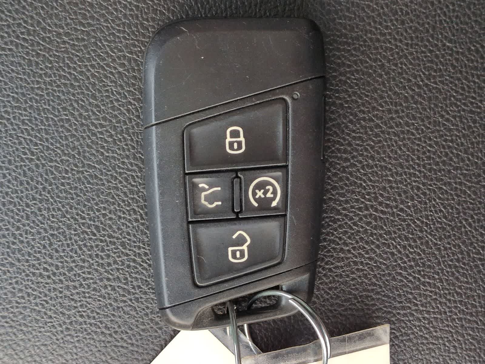 Thumbnail: 2022 Volkswagen Tiguan - 37