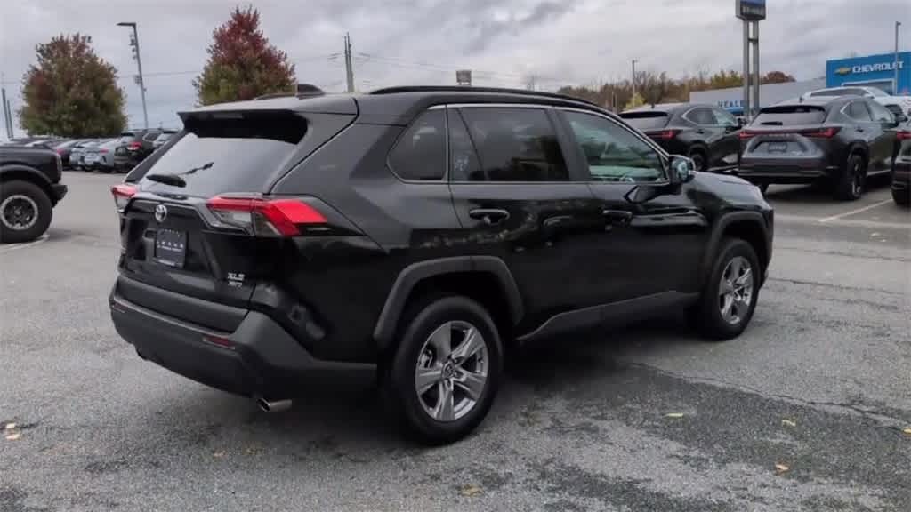 Thumbnail: 2024 Toyota RAV4 - 8