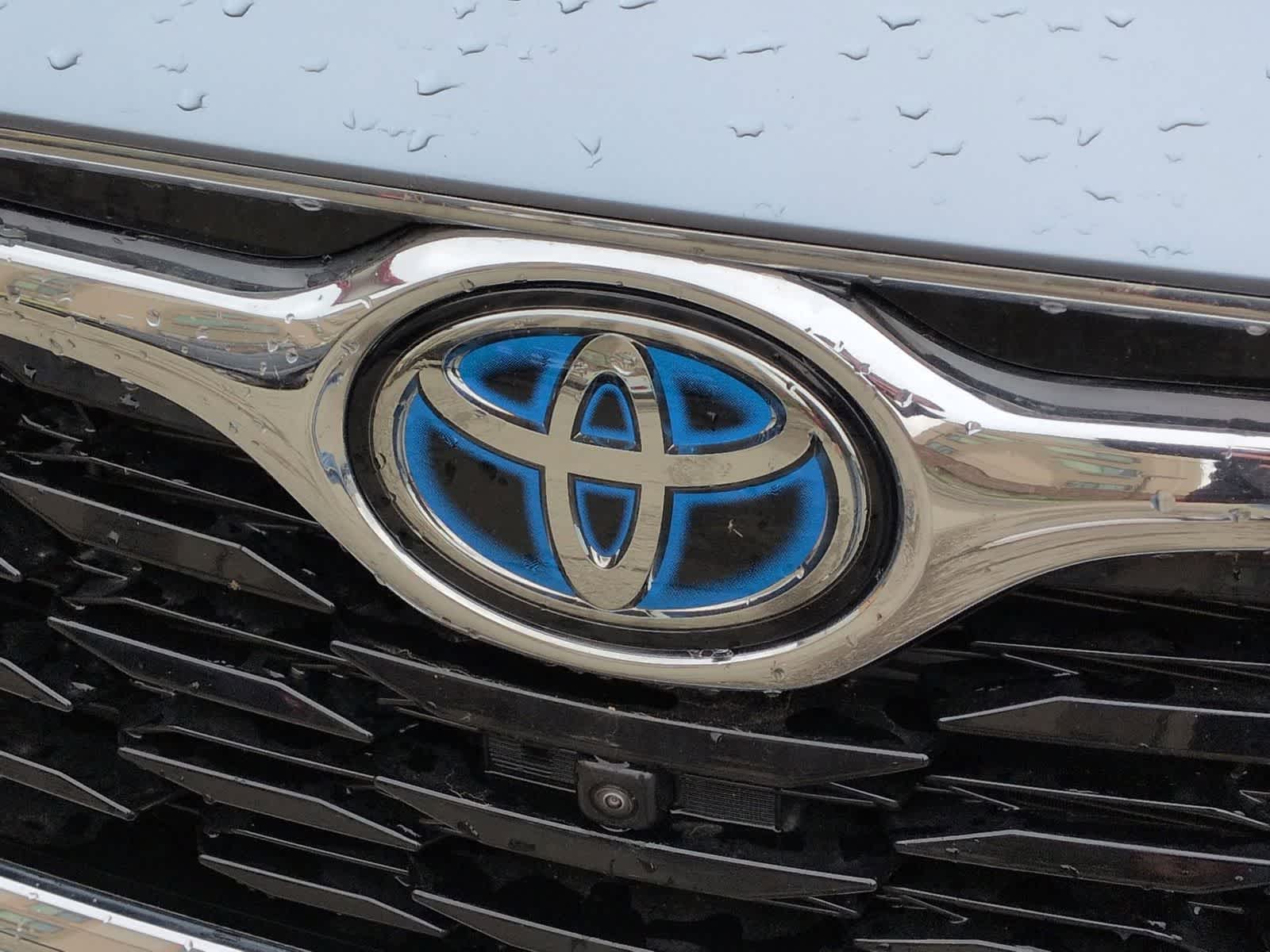 Thumbnail: 2023 Toyota Highlander - 12
