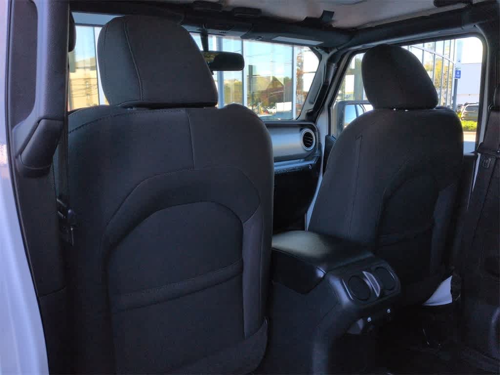 Thumbnail: 2022 Jeep Wrangler - 18