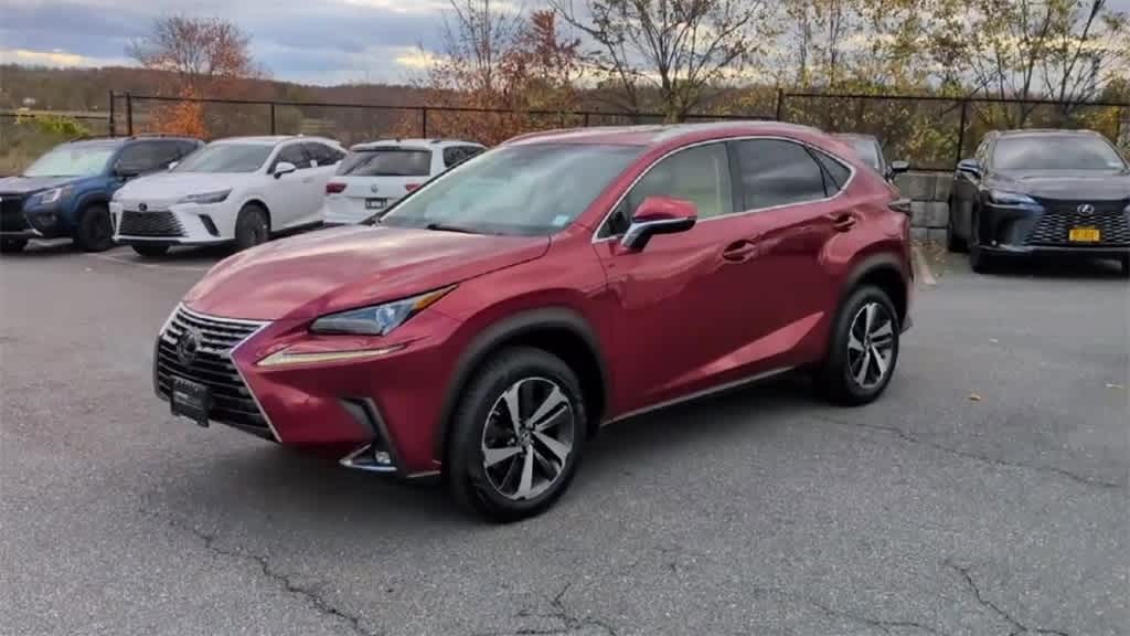 2019 Lexus NX 300 Luxury photo 4