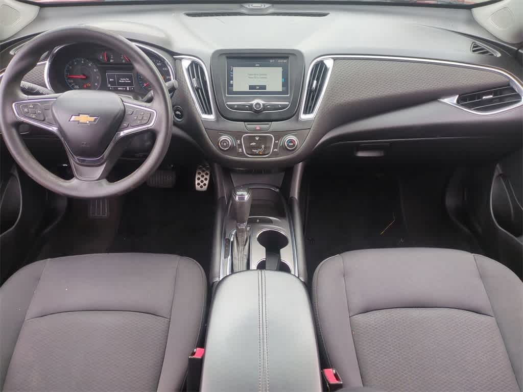 Thumbnail: 2016 Chevrolet Malibu - 16