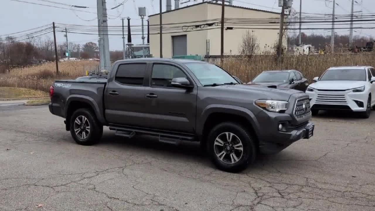 Thumbnail: 2019 Toyota Tacoma - 2