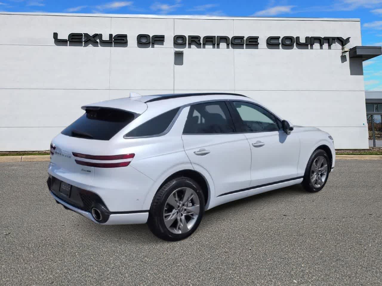 Thumbnail: 2022 Genesis GV70 - 8