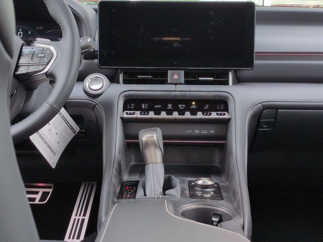 2026 Lexus IS 350 F SPORT - Photo 30