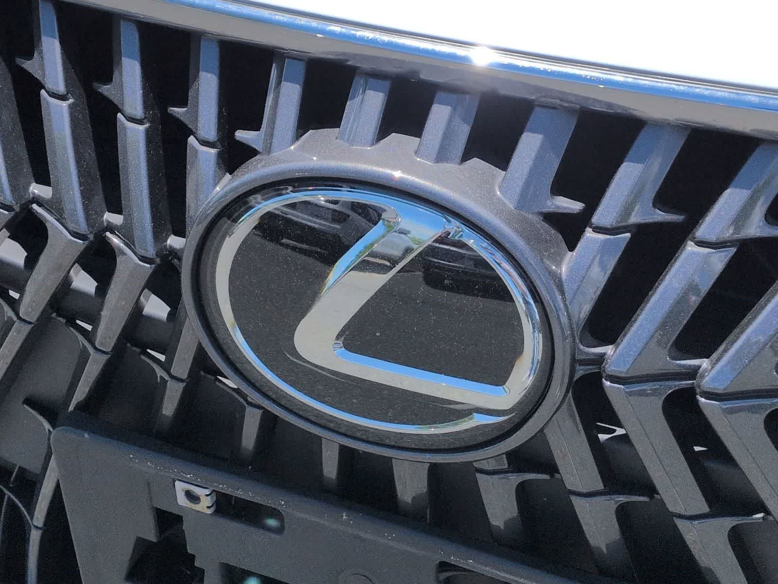 Thumbnail: 2023 Lexus ES - 12